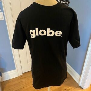 Globe TM NWT T-Shirt Size Small